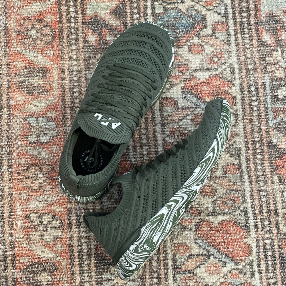 Womens Size 7 APL Women's TechLoom Wave sneakers